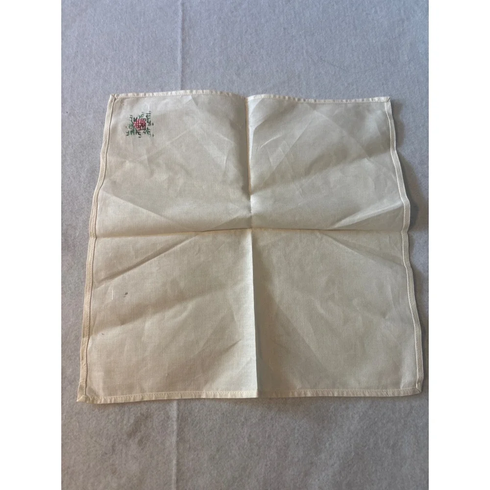 Unbranded Cloth Napkins Unisex OS Cream‎ Excellent Floral Cross-Stitch Set of 4